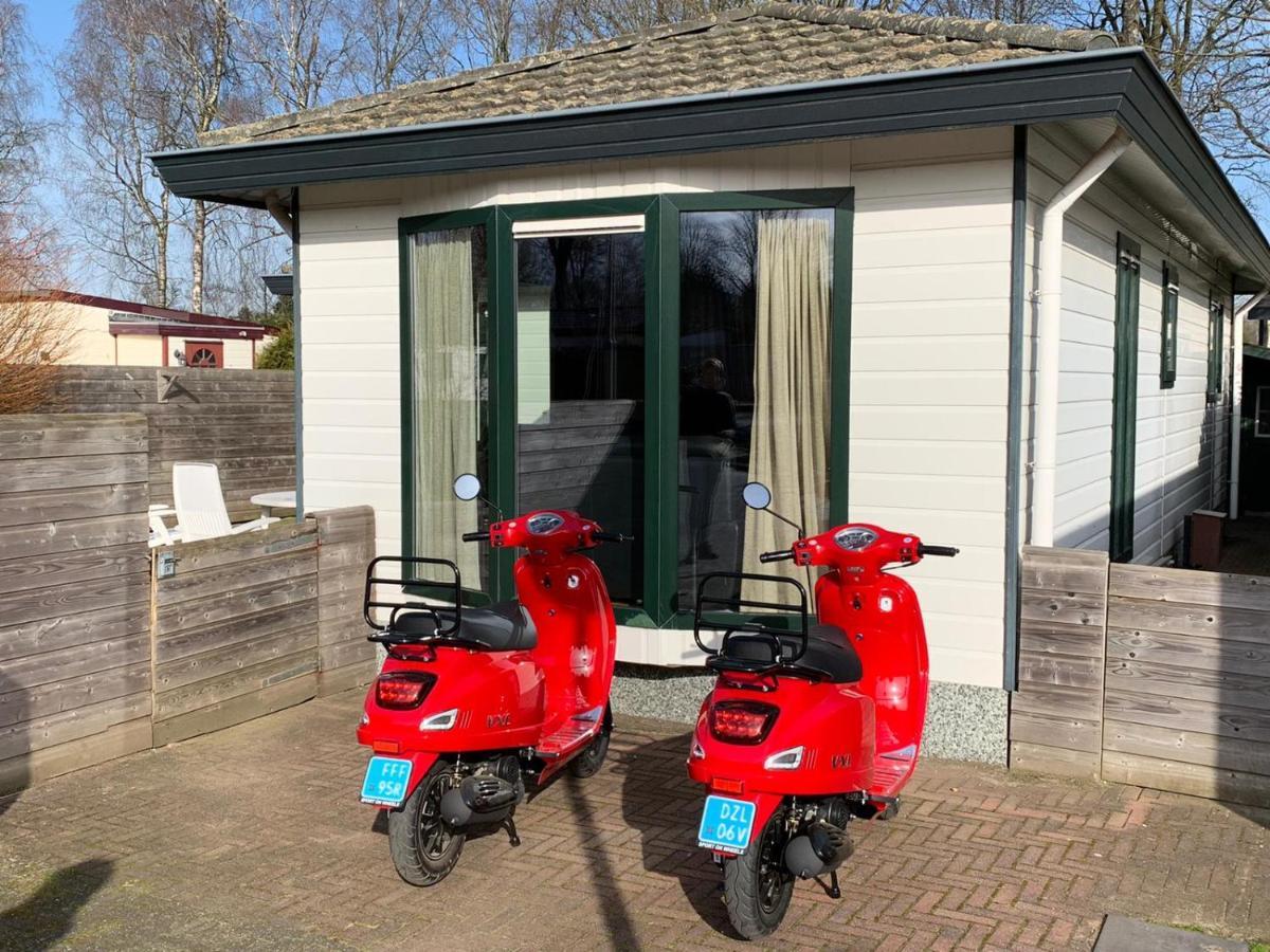 Ruim Familie Chalet Tot 4 Personen Op De Veluwe Bungalowpark De Kern 푸텐 외부 사진